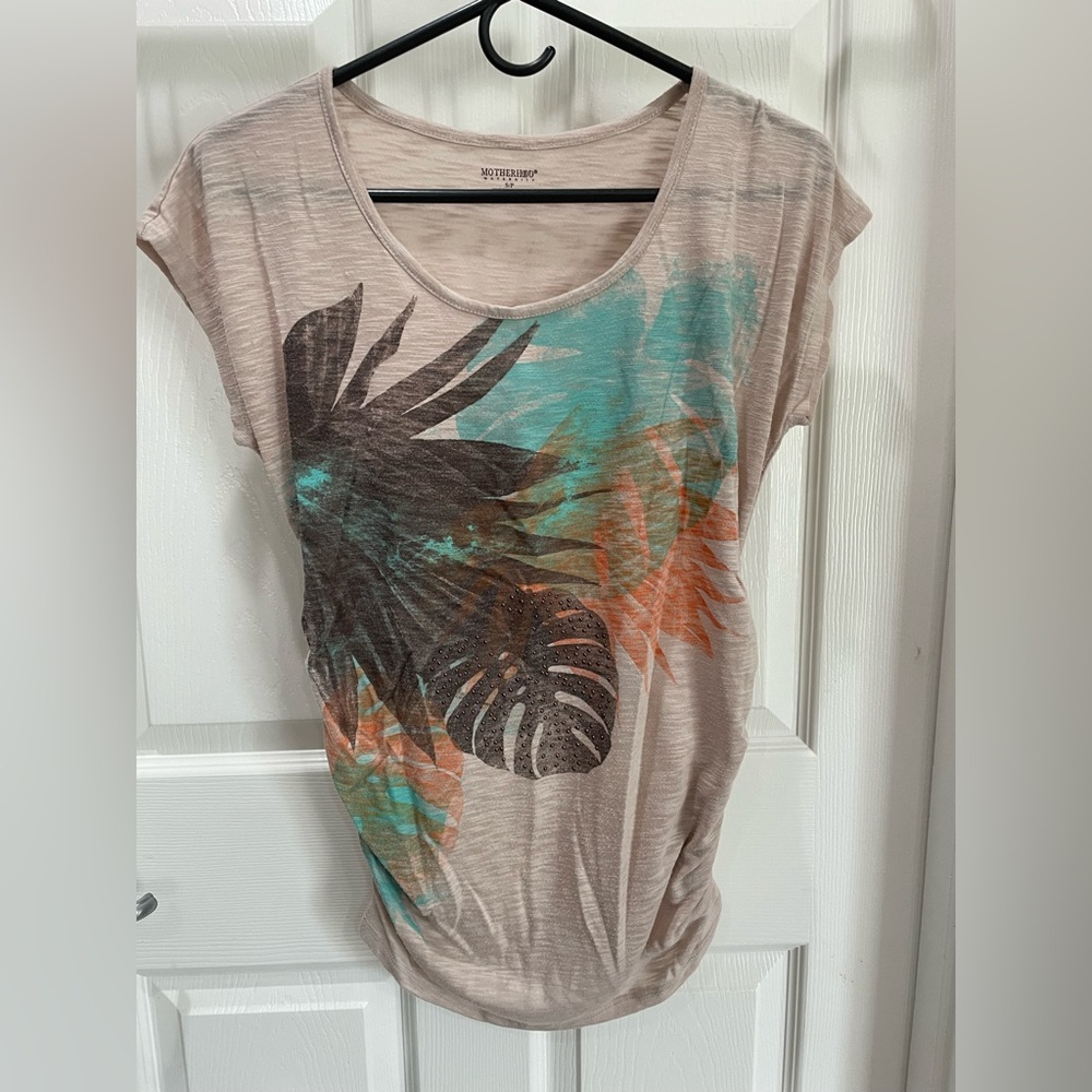 Maternity T-shirt with beaded embellishments